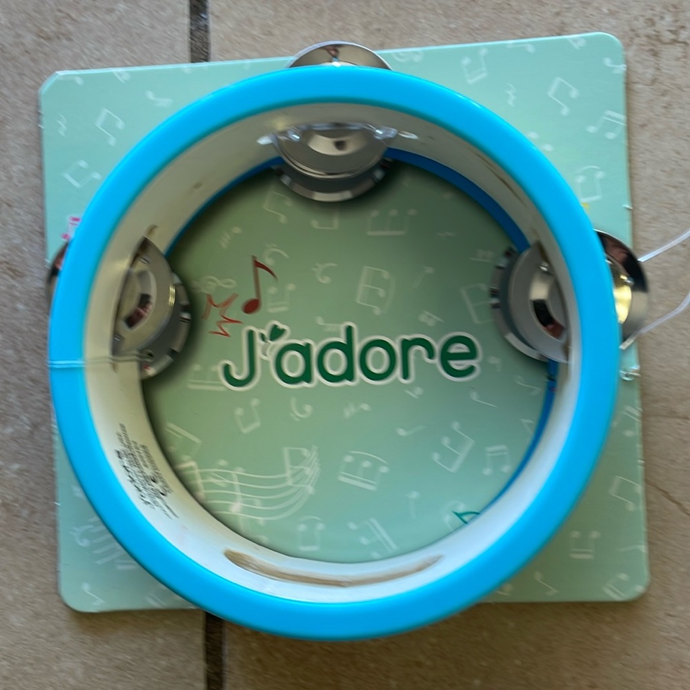 Jadore wooden tambourine. For children 2 years old and up.